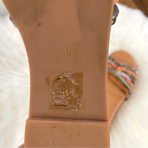 The Tracie Crisscross Slide Sandal in Snake Embossed
Leather Women’s Size 6 - Picture 8 of 8